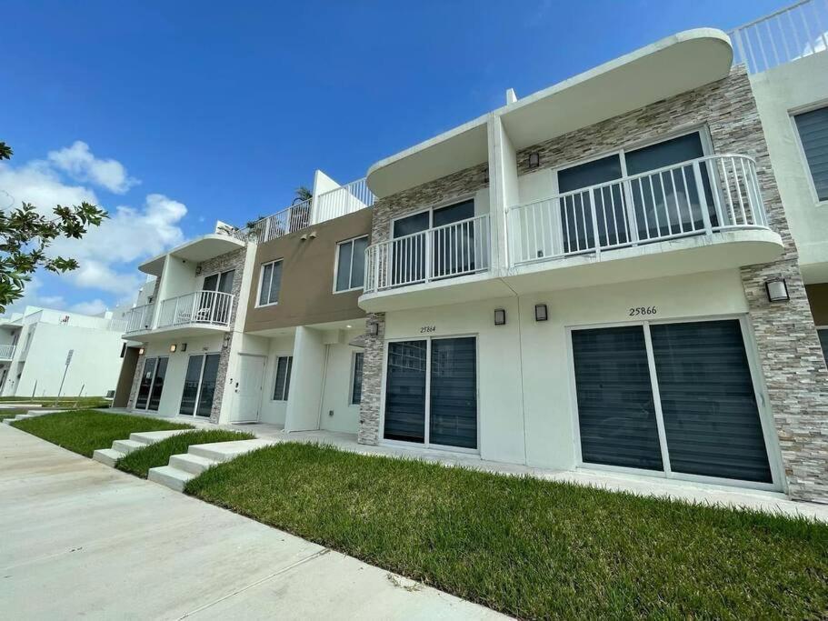 Luna Sky! BAR/BBQ/DECOR/new! Sleep&go Key Largo Homestead Exterior foto