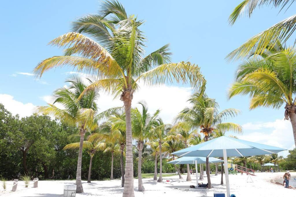 Luna Sky! BAR/BBQ/DECOR/new! Sleep&go Key Largo Homestead Exterior foto