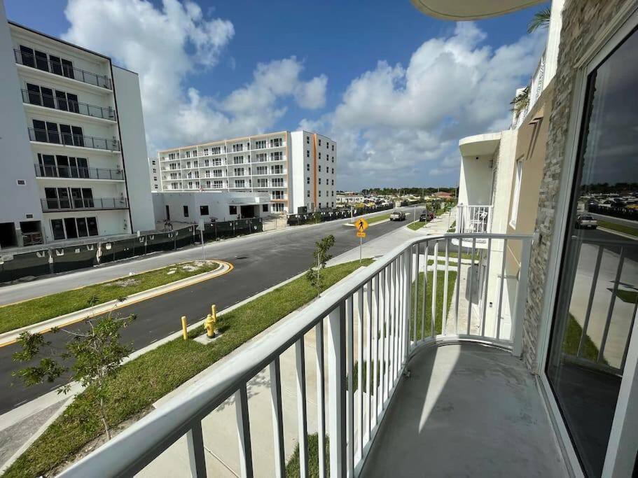 Luna Sky! BAR/BBQ/DECOR/new! Sleep&go Key Largo Homestead Exterior foto